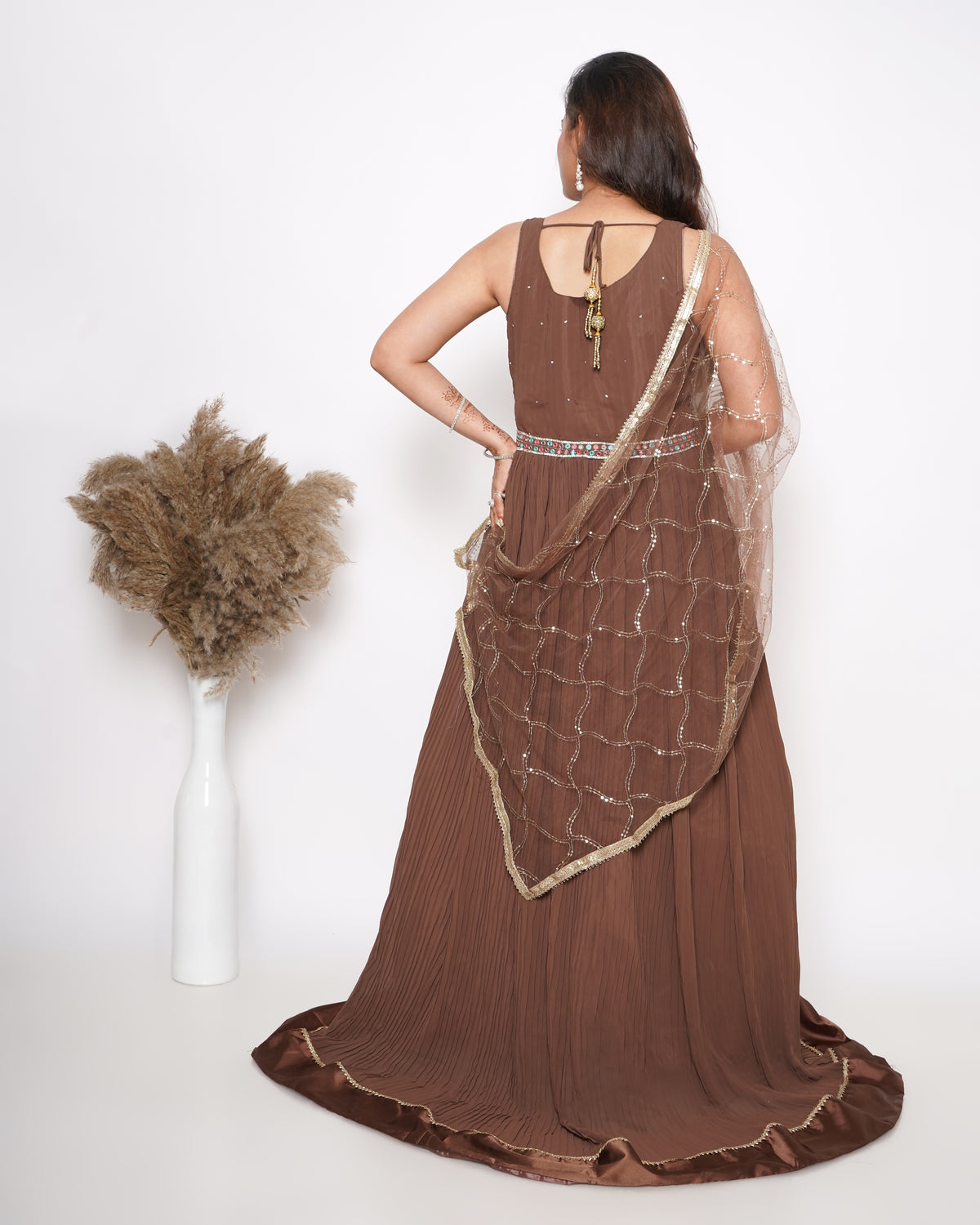 BROWN GOWN