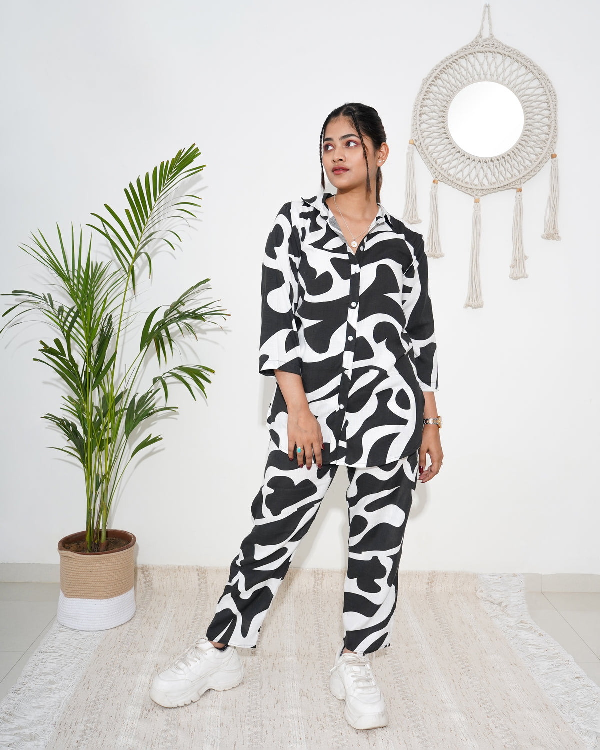 BLACK & WHITE GEOMETRIC PRINT CO-ORD SET