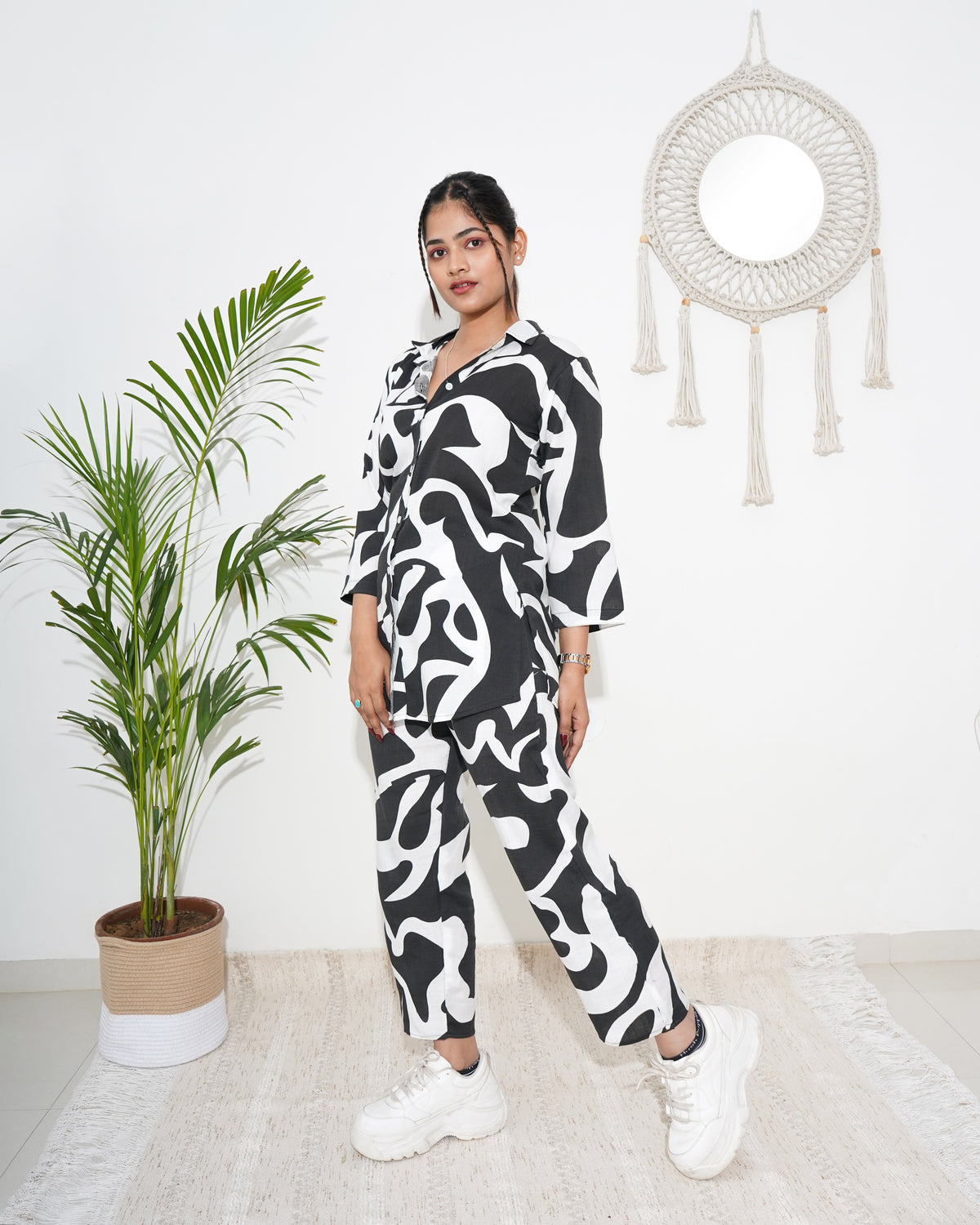 BLACK & WHITE GEOMETRIC PRINT CO-ORD SET